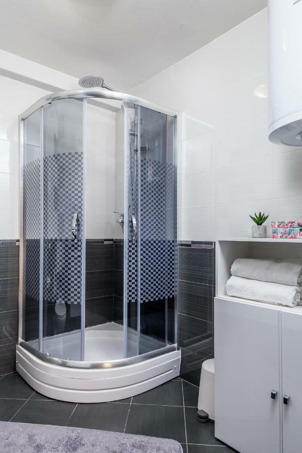 Apartman Javor Daire Otočac Dış mekan fotoğraf